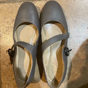 Naturalizer Mary Jane flats